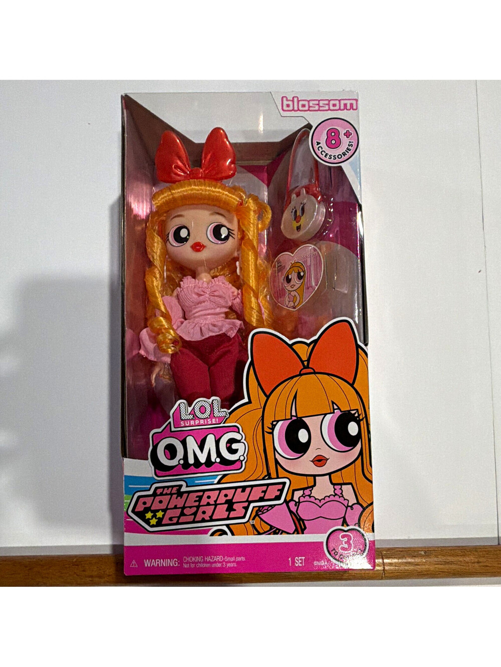 L.O.L. Surprise! O.M.G. Powerpuff Girls Blossom 10 in Fashion Doll + Acc